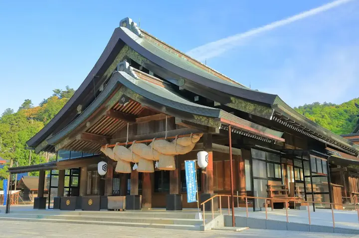 縁結びの神として有名な出雲大社！