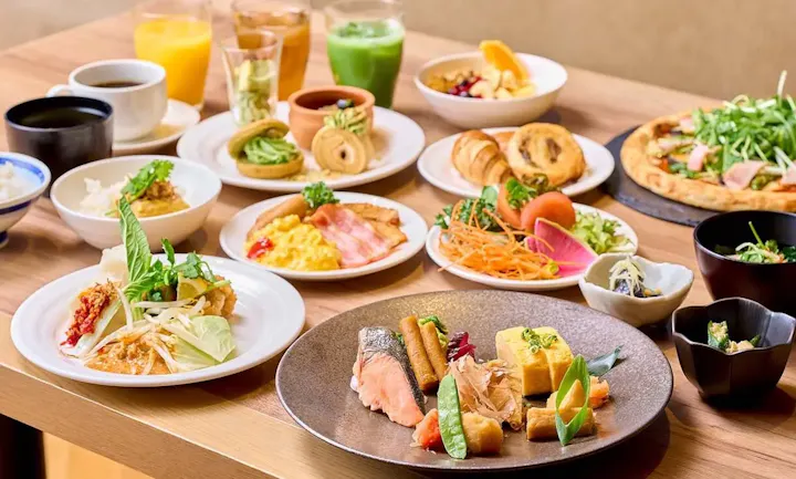 京都タワー展望室の真下で楽しむ食事