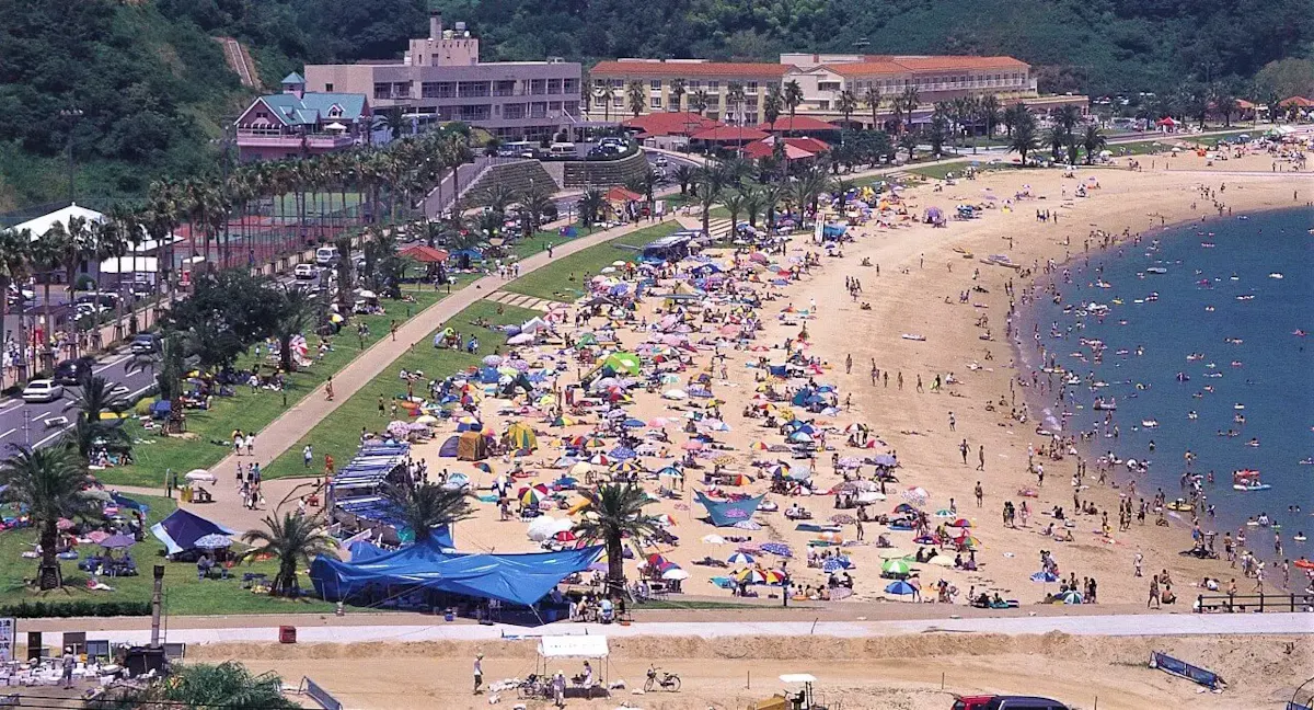 片添ヶ浜海水浴場(写真 3)