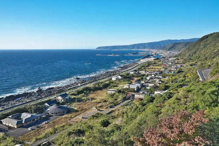 室戸半島の先端に突き出た美しい岬!