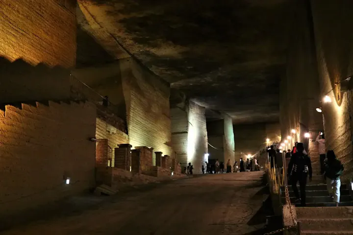 採石場跡の巨大な地下空間！