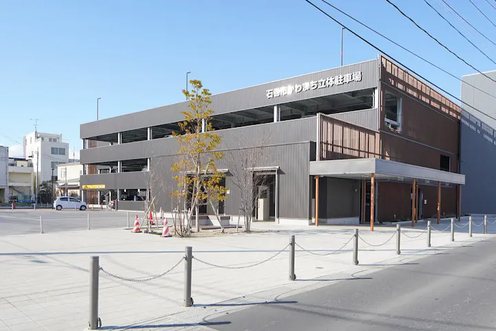 無料駐車場や駐車サービスあり！