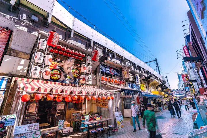 下町情緒溢れる商店街で飲み歩き！