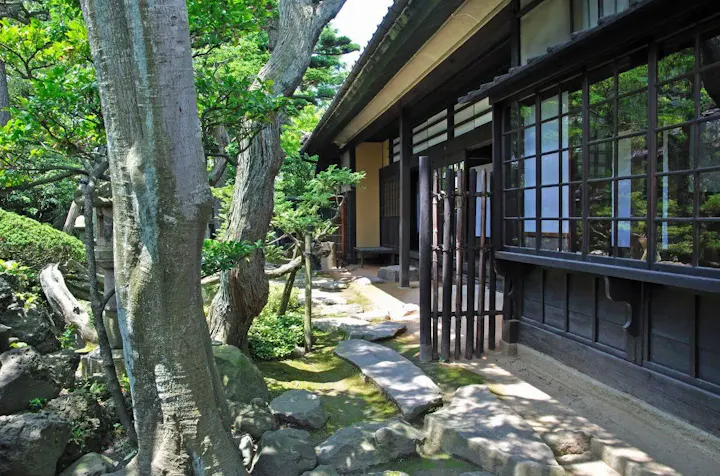2つの建築様式が一体の武家屋敷！