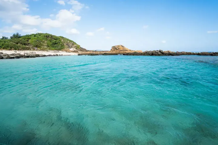 安全に水遊びを楽しめる海中プール！