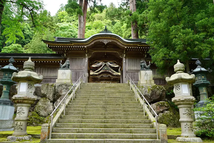 近くの岡太神社にもぜひ