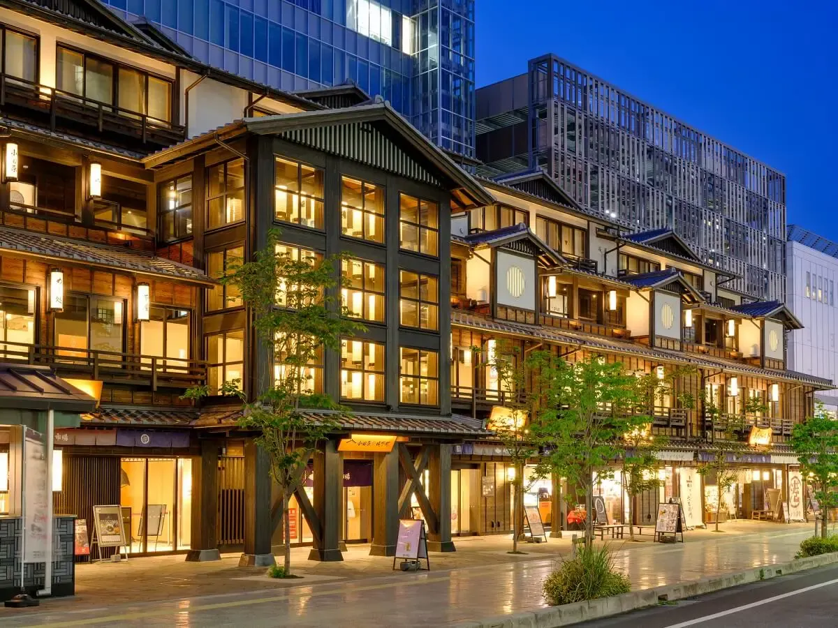 ミナカ小田原（写真 2）