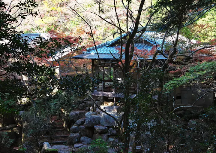 宿泊施設でゆっくり過ごす