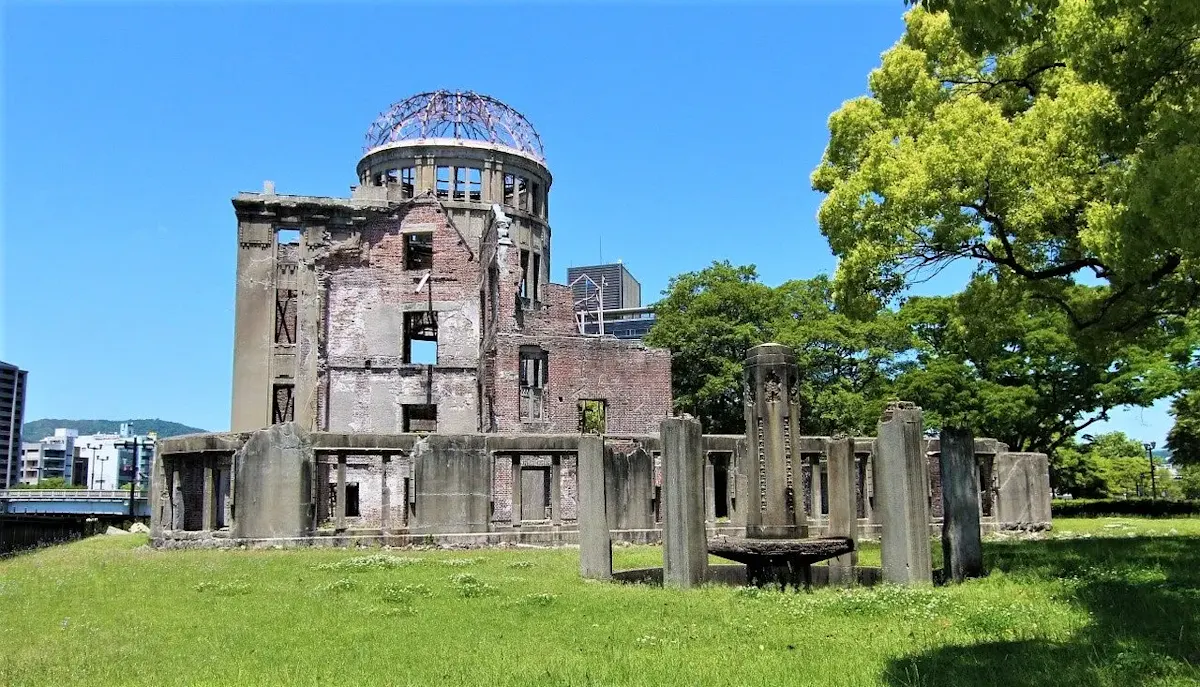 原爆ドーム(写真 2)