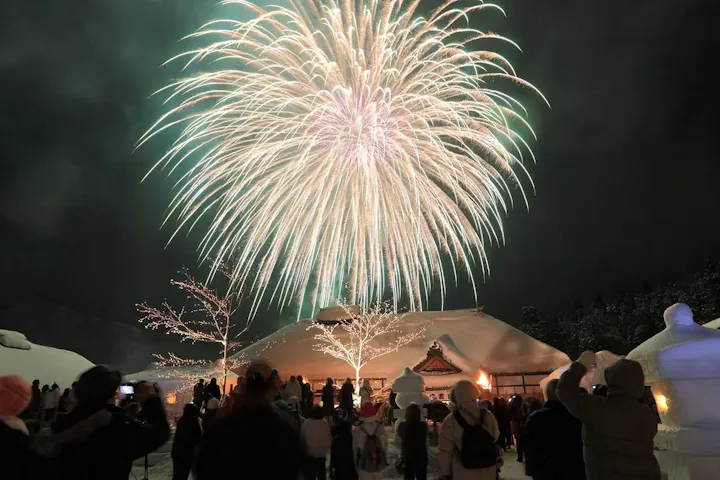 夏・冬の二大祭りを楽しもう!