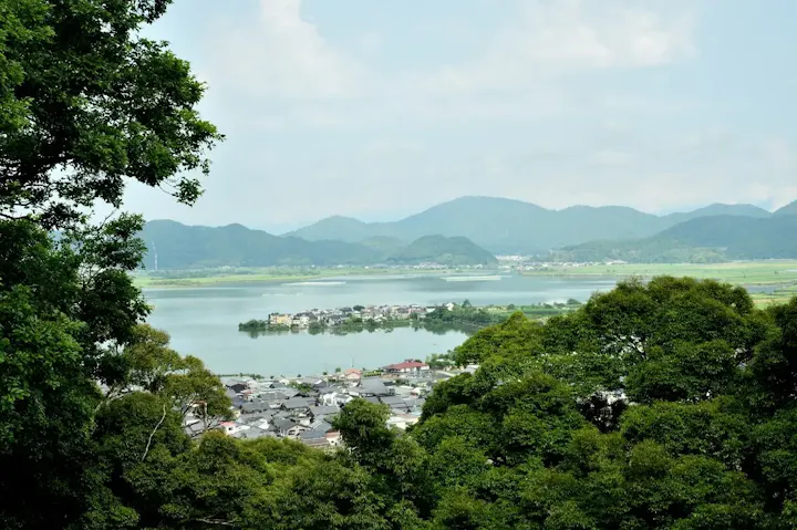 絶景スポット！琵琶湖と安土山を一望