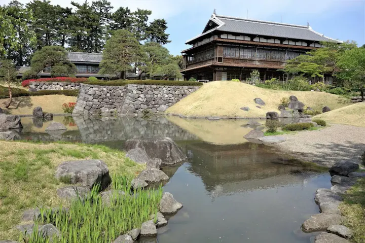 落ち着いた雰囲気が特徴の日本庭園！