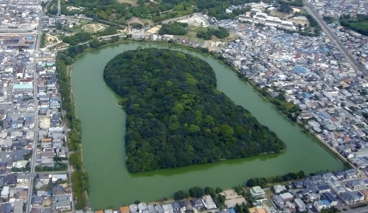 百舌鳥・古市古墳群（写真 4）