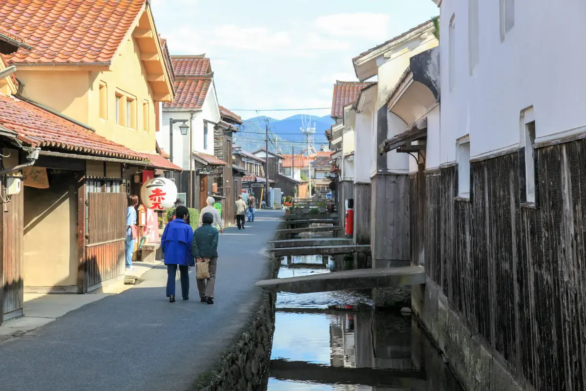 白壁土壁群(写真 2)