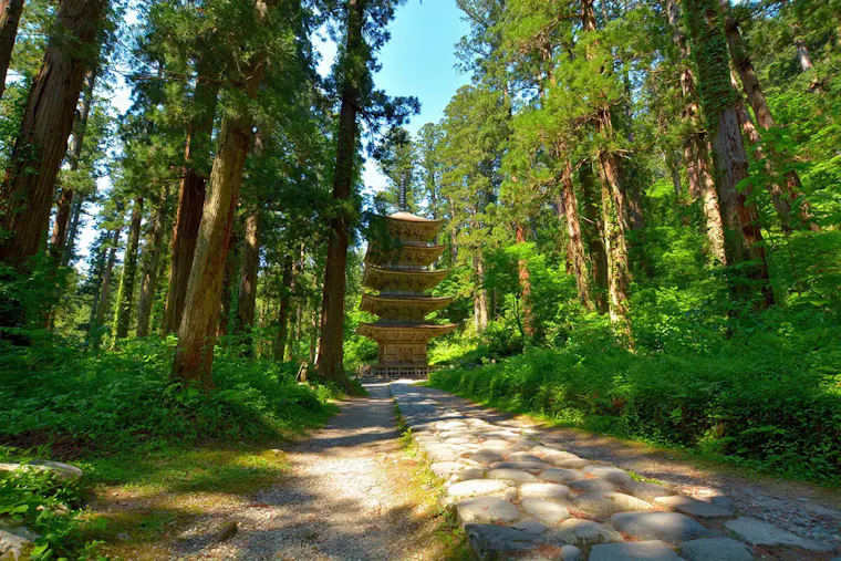 羽黒山五重塔