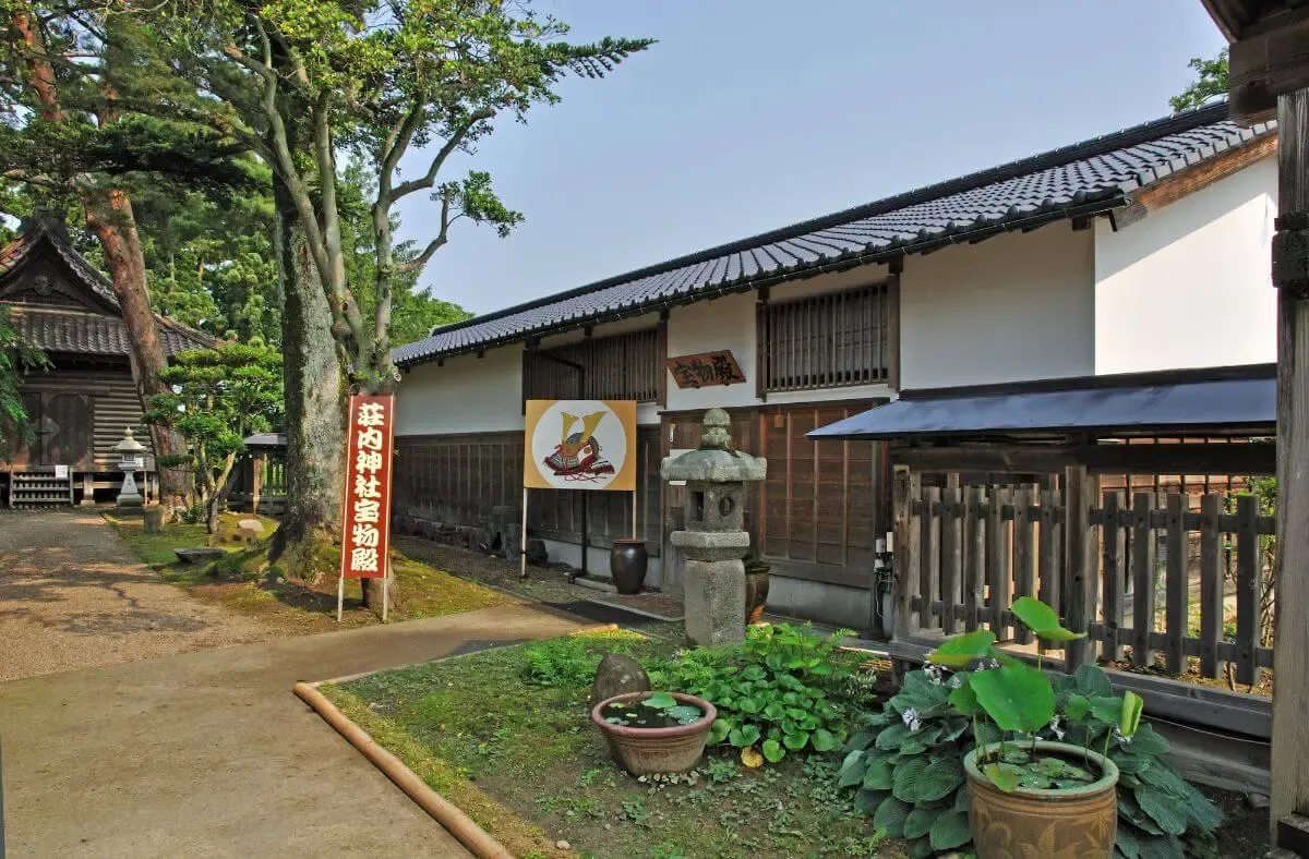 荘内神社(写真 5)