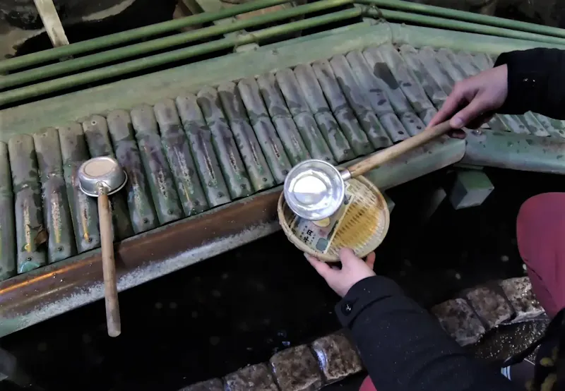 宇賀福神社(銭洗弁財天)