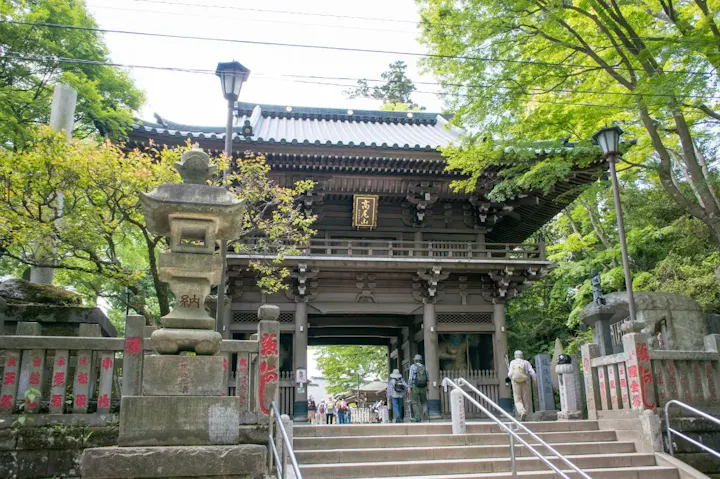 高尾山内にある高台の神社・寺院