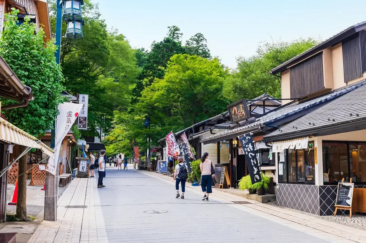 高尾山薬王院（写真 4）