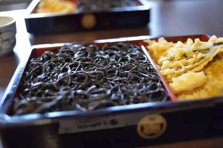 レトロな古民家でランチ＆食べ歩き