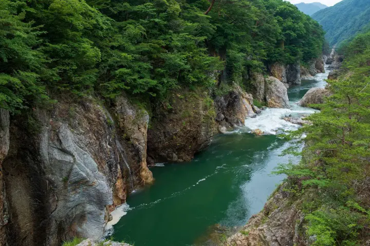 渓谷美を見ながらハイキングできる龍王峡！