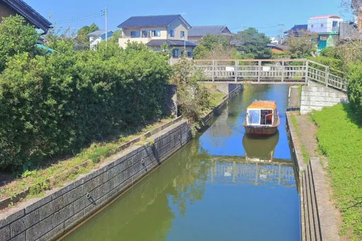 潮来市の歴史や文化を感じられる十二橋巡り