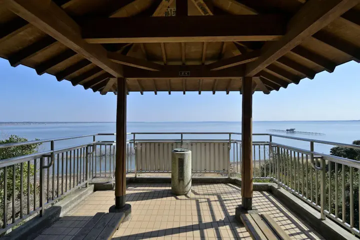 霞ヶ浦を展望台から一望できる公園