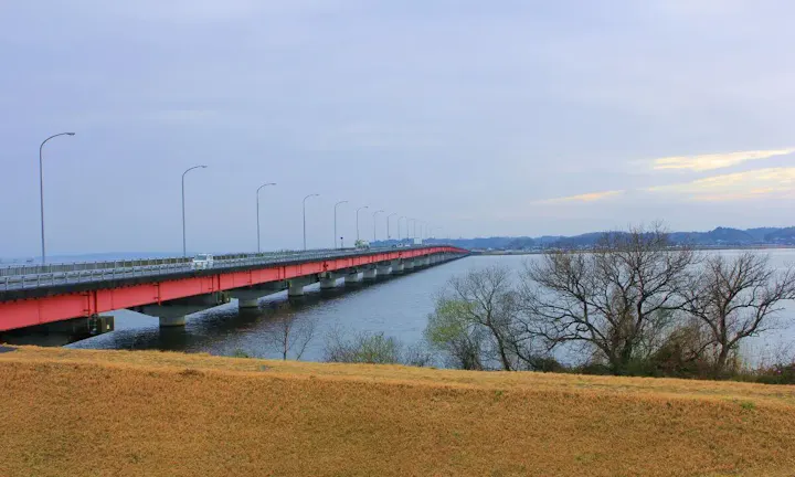 霞ヶ浦を渡る唯一の大橋！