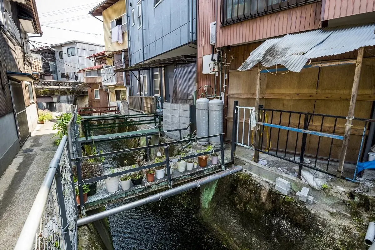筋骨めぐり