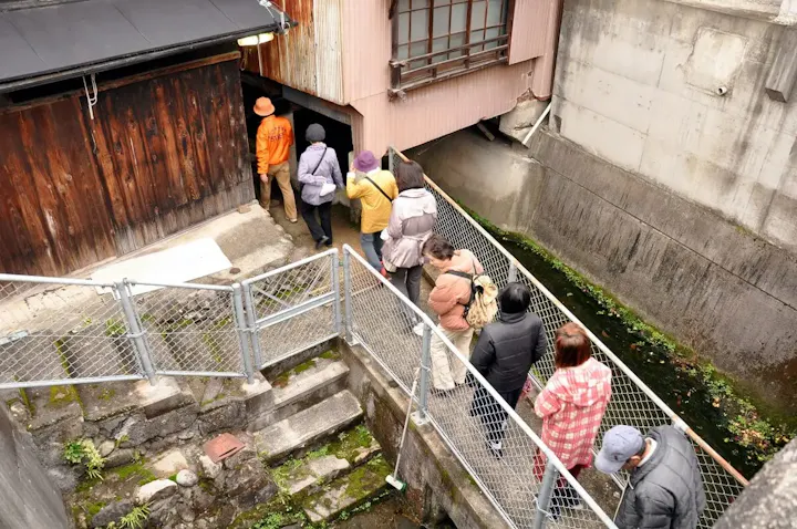 飛騨街道金山宿の筋骨案内人たち