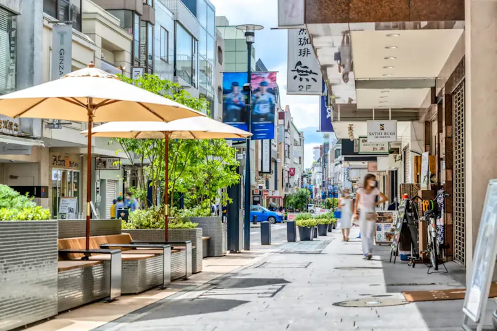 洗練されたおしゃれな商店街を楽しむ